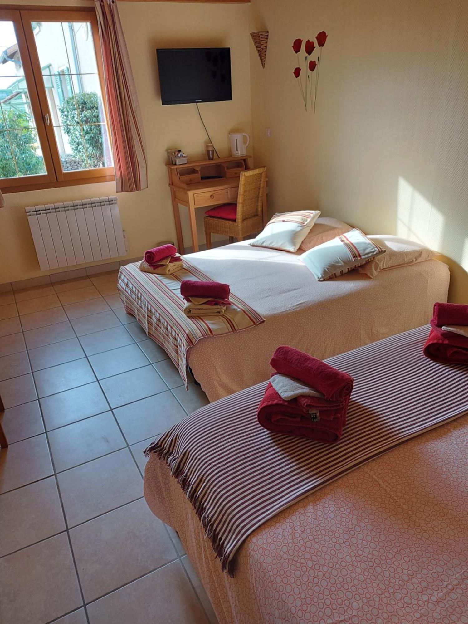 Hotel Le Moulin De L'Etang Chaneins Exteriér fotografie