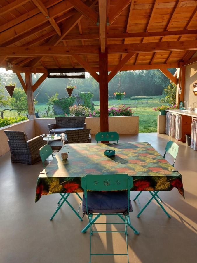 Hotel Le Moulin De L'Etang Chaneins Exteriér fotografie